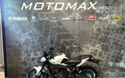 YAMAHA MT-09 CERAMIC ICE 1700kms