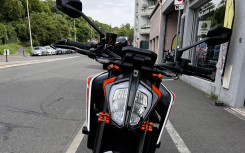 KTM 890 DUKE R