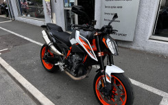 KTM 890 DUKE R