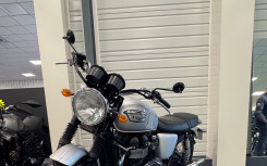 TRIUMPH Bonneville T100