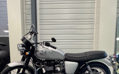TRIUMPH Bonneville T100