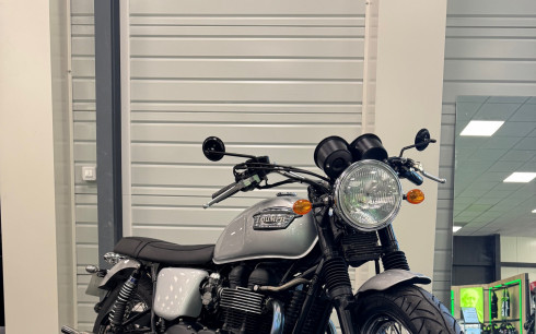 TRIUMPH Bonneville T100