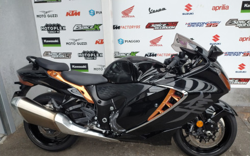SUZUKI GSX-R 1300 HAYABUSA