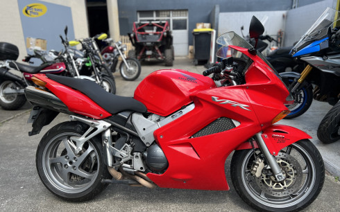 HONDA VFR 800 VTEC