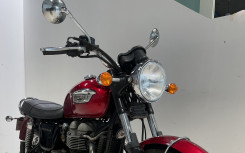 TRIUMPH BONNEVILLE 800