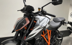 KTM 1290 SUPER DUKE R garantie 12 mois 