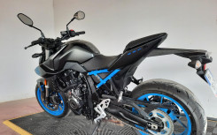 SUZUKI GSX-8S A2