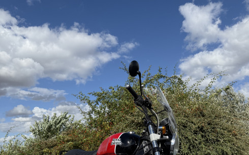 ROYAL ENFIELD INTERCEPTOR