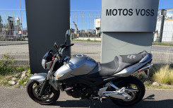 SUZUKI GSR 600