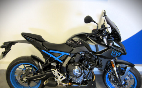 SUZUKI GSX-8S