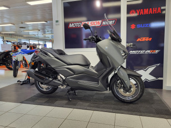 YAMAHA XMAX 300 2025 TECH KAMO | 300KMS | 89€/MOIS