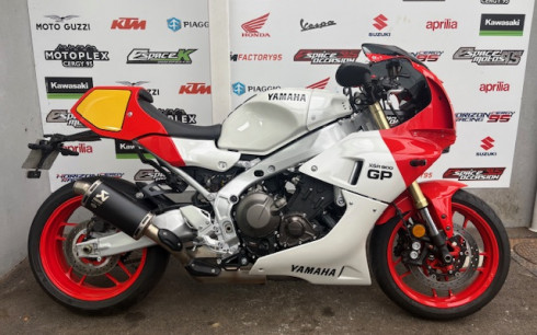 YAMAHA XSR 900 GP (PACK RACER)