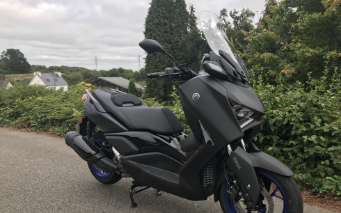 YAMAHA XMAX 300