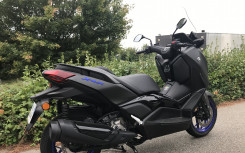YAMAHA XMAX 300
