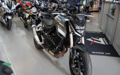 HONDA CB 750 HORNET