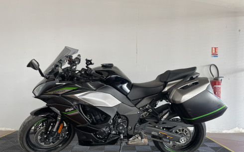 KAWASAKI NINJA 1000 SX TOURER + AKRAPOVIC