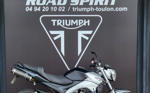 SUZUKI GSR 600