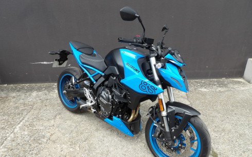 SUZUKI GSX-8S A2