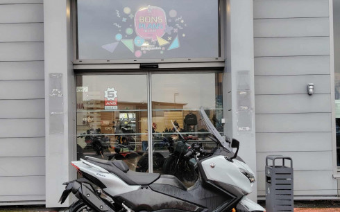 YAMAHA XP T-MAX 560 TECH MAX