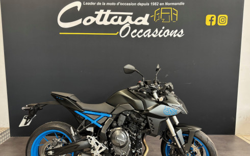 SUZUKI GSX-8S Full