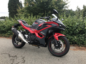 KAWASAKI NINJA 500 SE