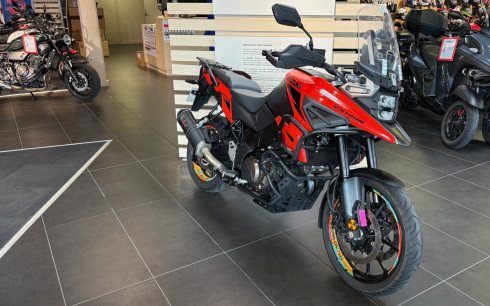 SUZUKI V-STROM 1050 - Garantie 07/2026