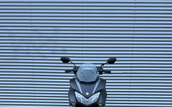 SUZUKI BURGMAN 125 EX 1ERE MAIN 