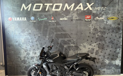 YAMAHA MT-09  Y-AMT TECH BLACK 1000kms