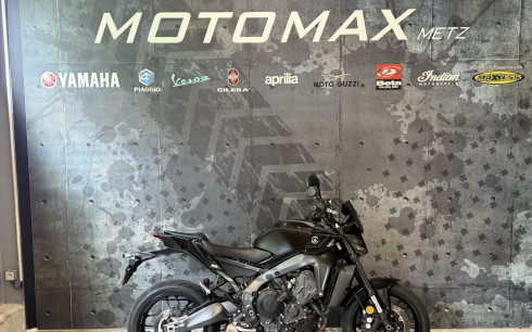 YAMAHA MT-09  Y-AMT TECH BLACK 1000kms