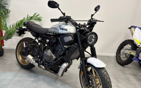 YAMAHA XSR 700 LEGACY