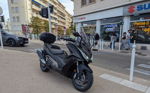 KYMCO AK 550