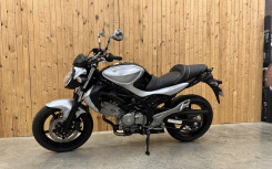 SUZUKI GLADIUS 650