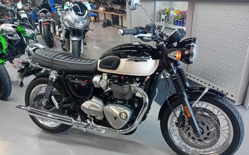 TRIUMPH BONNEVILLE T120 1200