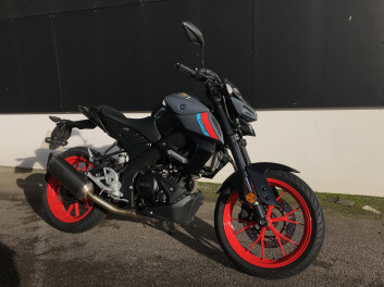 YAMAHA MT-125