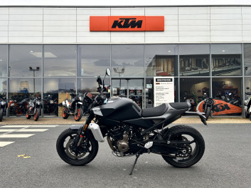 HUSQVARNA SVARTPILEN 801