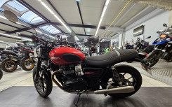 TRIUMPH STREET TWIN  900 BRIDABLE A2 REVISEE ET GARANTIE !