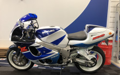 SUZUKI GSX-R 750