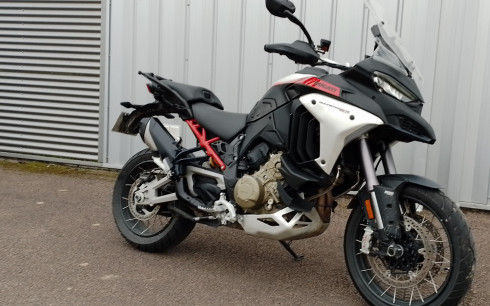 DUCATI MULTISTRADA V4 RALLY TRAVEL ET RADAR