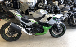 KAWASAKI Ninja 7 Hybrid