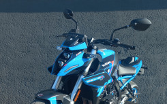 SUZUKI GSX-8S