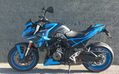 SUZUKI GSX-8S
